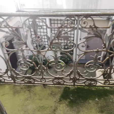 2 Bedroom Center Ville 1st Floor Wifi Apartment Carcassonne